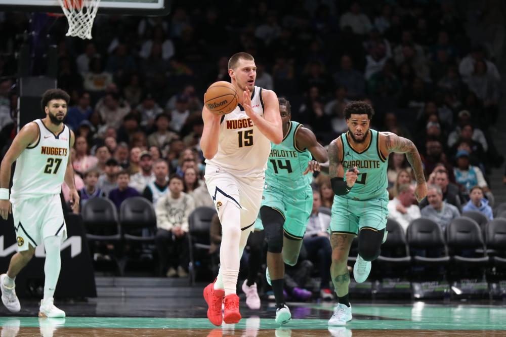 余地展现自 余地展现自